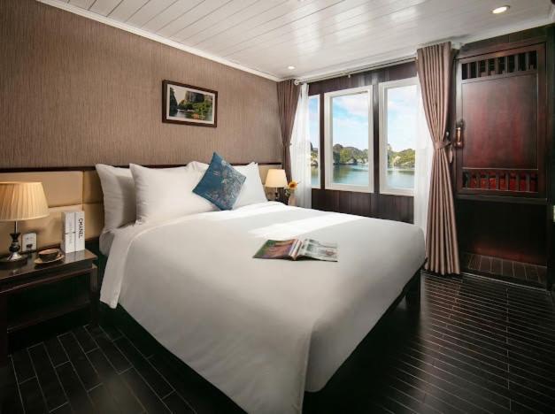 Ha Long Aqua Legend Cruise Hotel Eksteriør billede