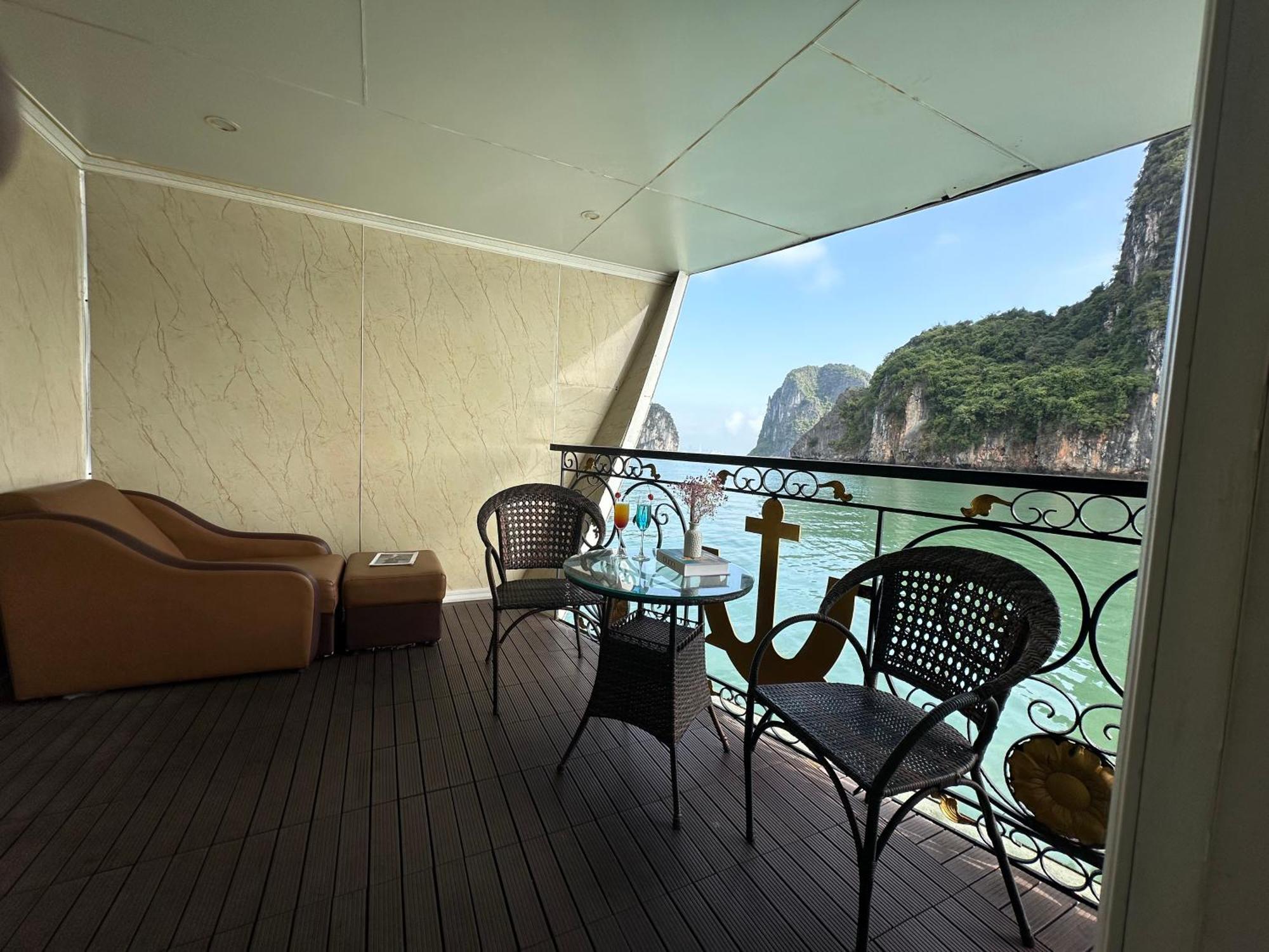 Ha Long Aqua Legend Cruise Hotel Eksteriør billede